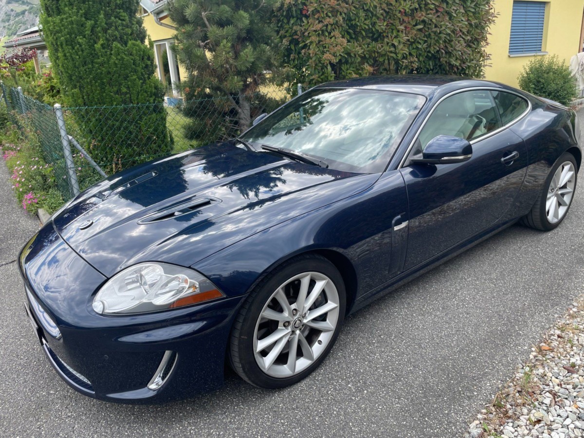 Superbe Jaguar XKR 5.0 L, V8, Supercharged 510 PS